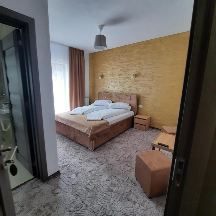 Andrana Hotel Căciulata Kültér fotó