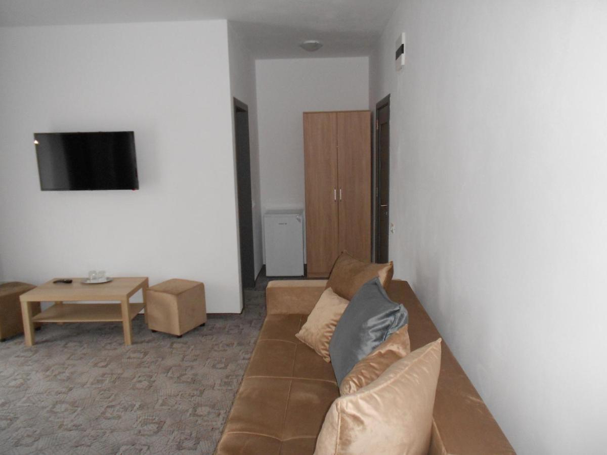 Andrana Hotel Căciulata Kültér fotó