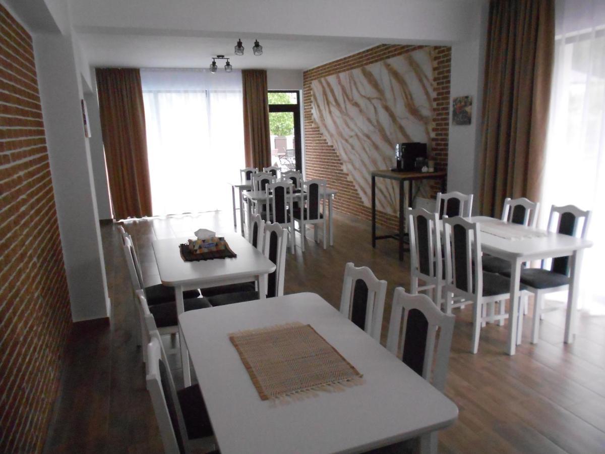 Andrana Hotel Căciulata Kültér fotó